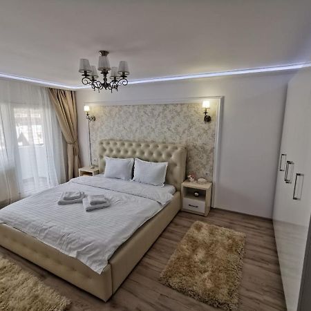 Apartament Gold Luxury Daire Tîrgu Ocna Dış mekan fotoğraf