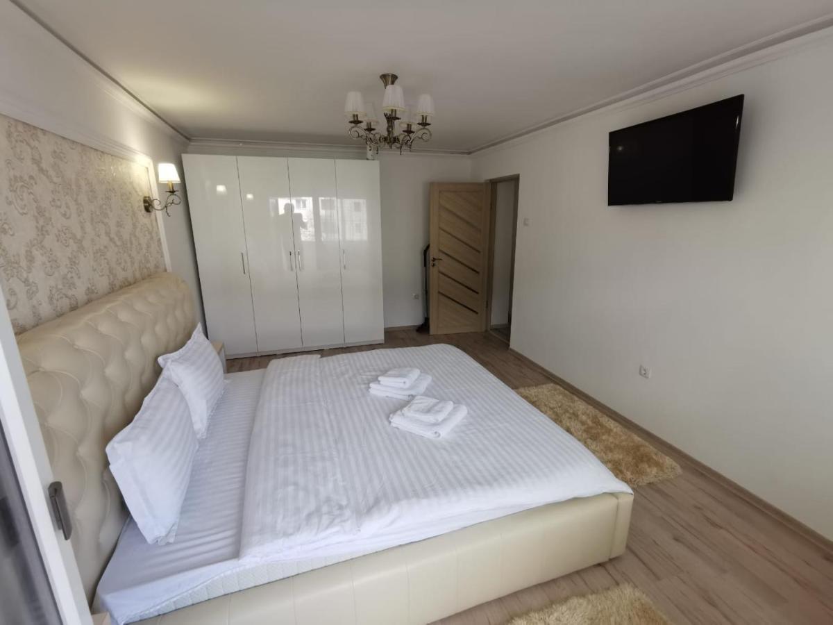 Apartament Gold Luxury Daire Tîrgu Ocna Dış mekan fotoğraf