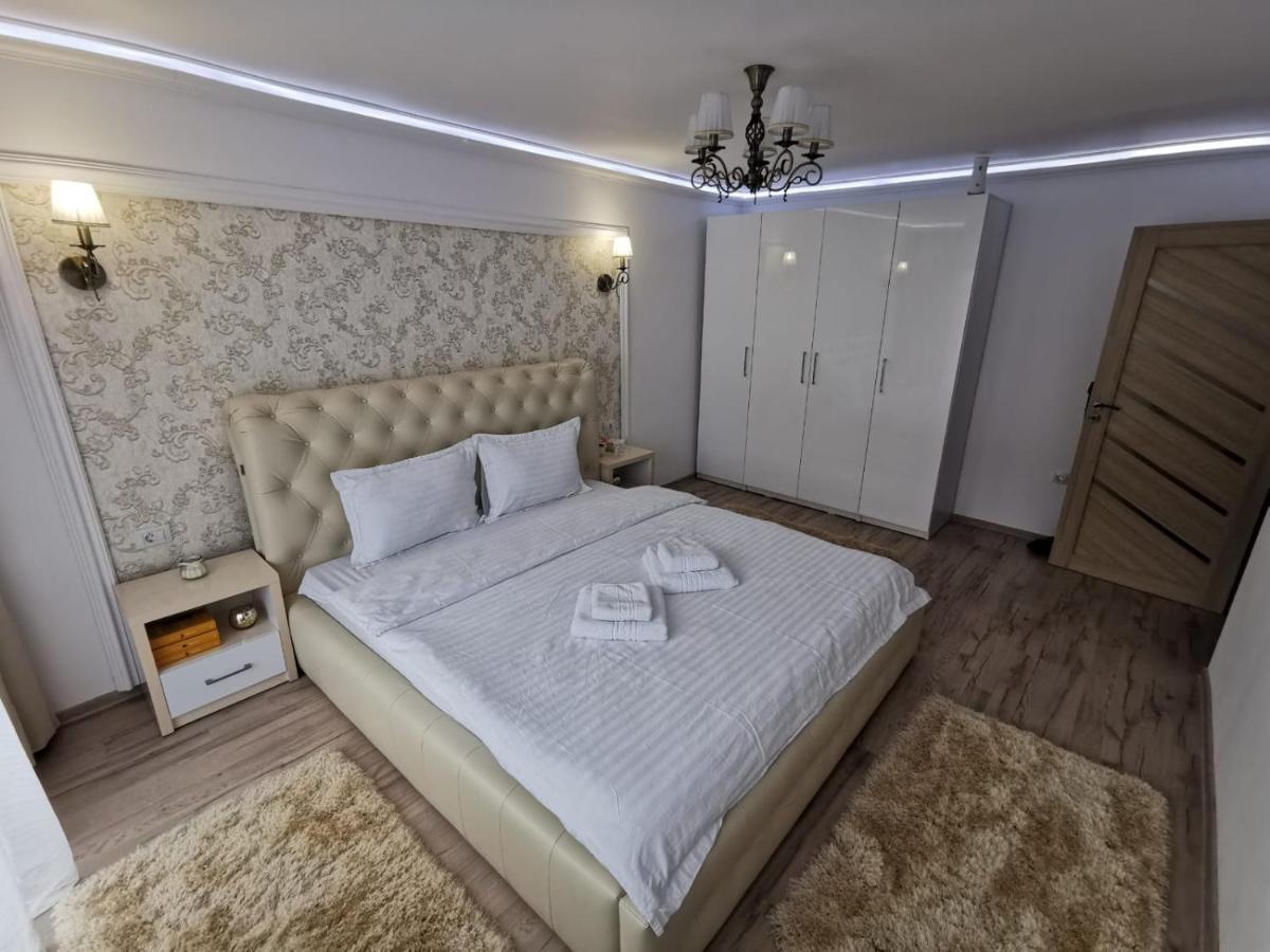 Apartament Gold Luxury Daire Tîrgu Ocna Dış mekan fotoğraf