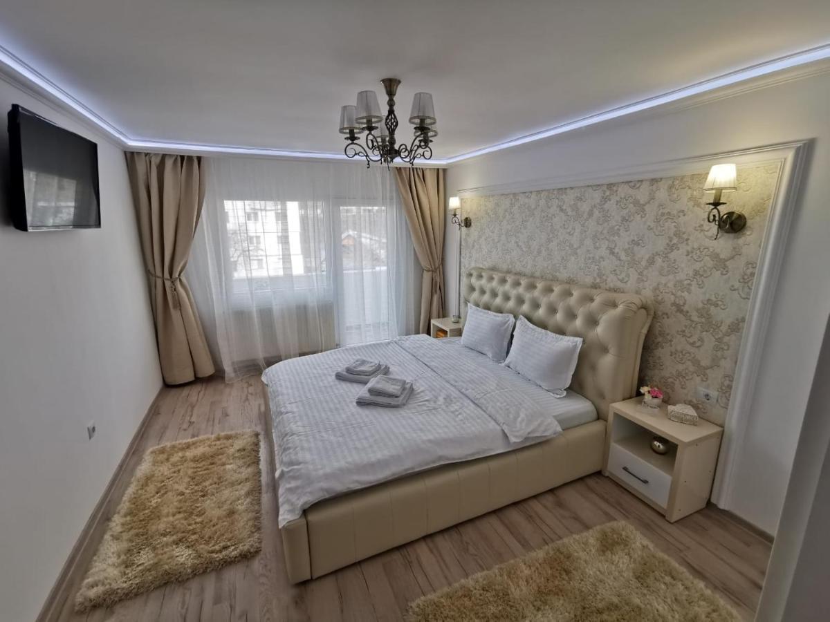 Apartament Gold Luxury Daire Tîrgu Ocna Dış mekan fotoğraf