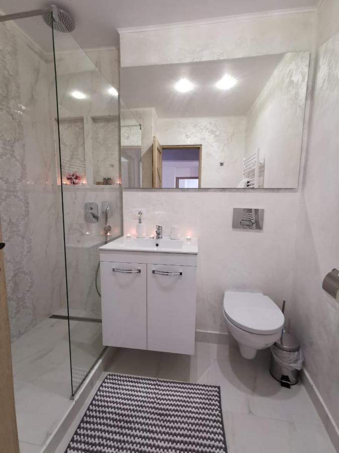 Apartament Gold Luxury Daire Tîrgu Ocna Dış mekan fotoğraf