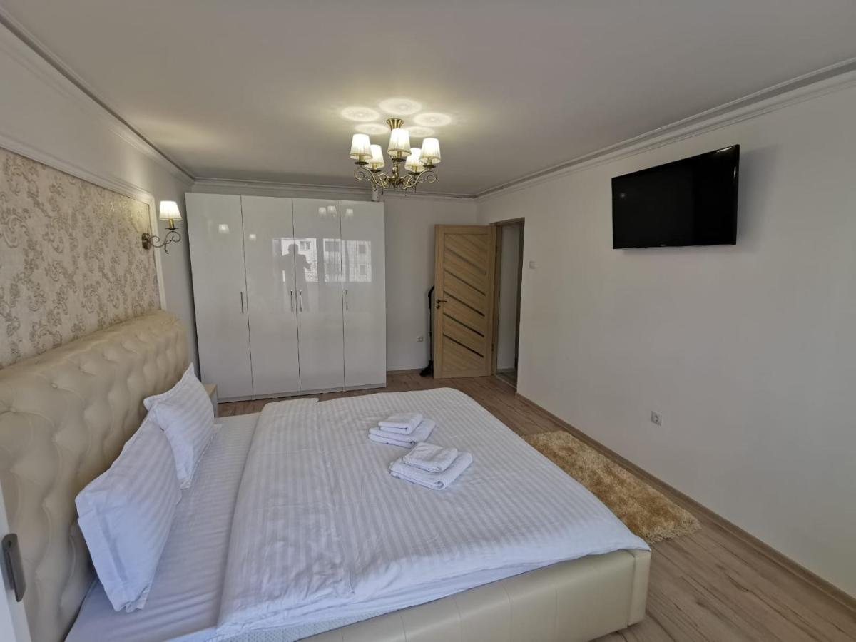 Apartament Gold Luxury Daire Tîrgu Ocna Dış mekan fotoğraf