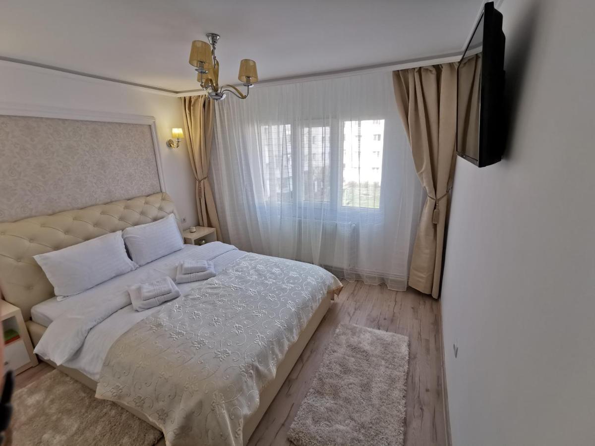 Apartament Gold Luxury Daire Tîrgu Ocna Dış mekan fotoğraf